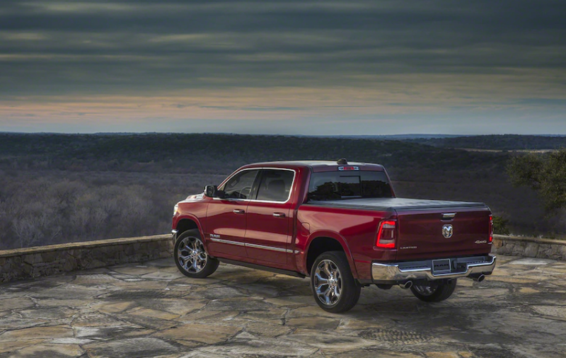Illustration for article titled The 2019 Ram 1500 Gets Hybrid Tech And An Insane 12-Inch Touchscreen